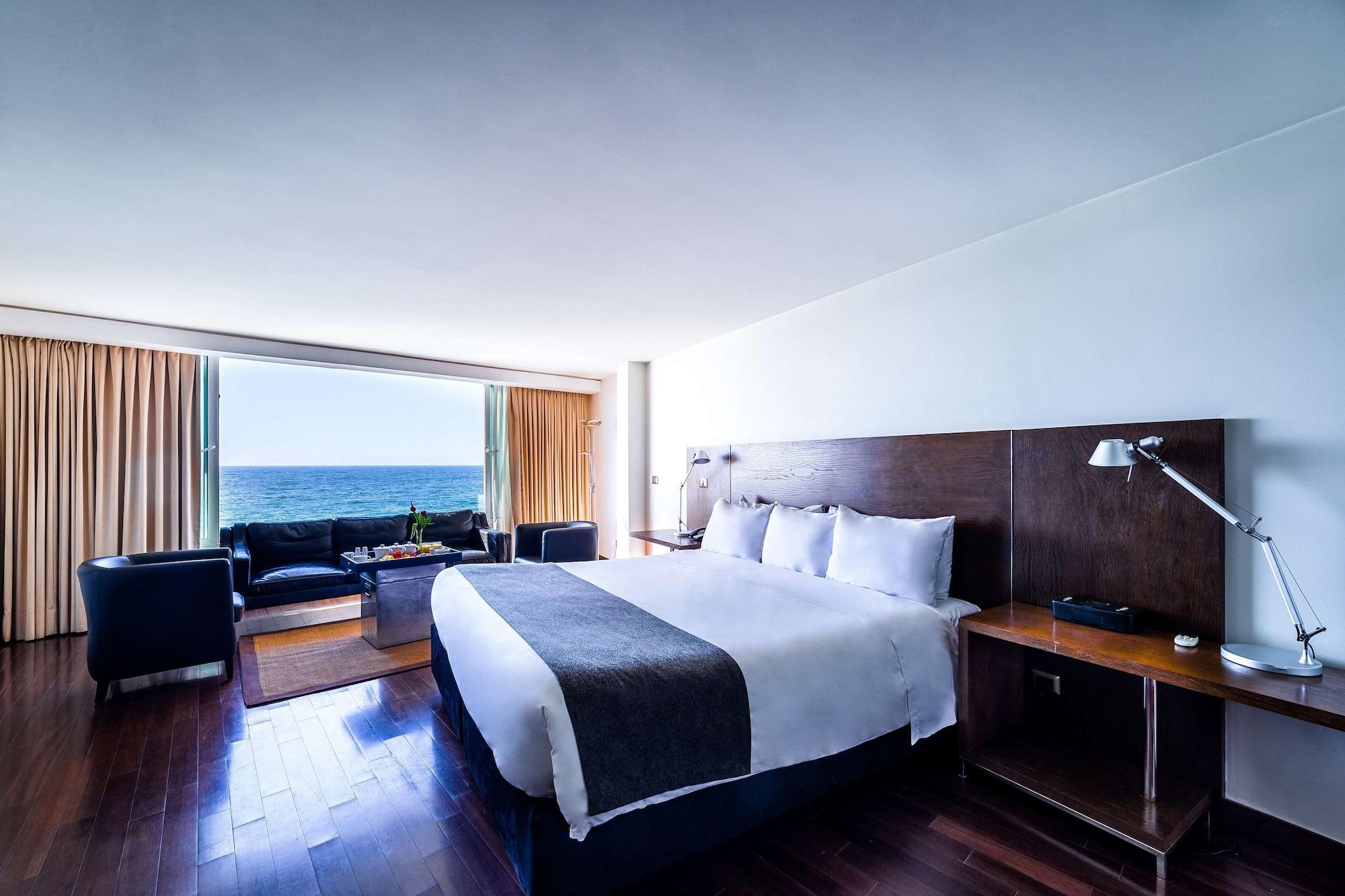 Radisson Blu Acqua Hotel & Spa Concon Bagian luar foto A room at the hotel