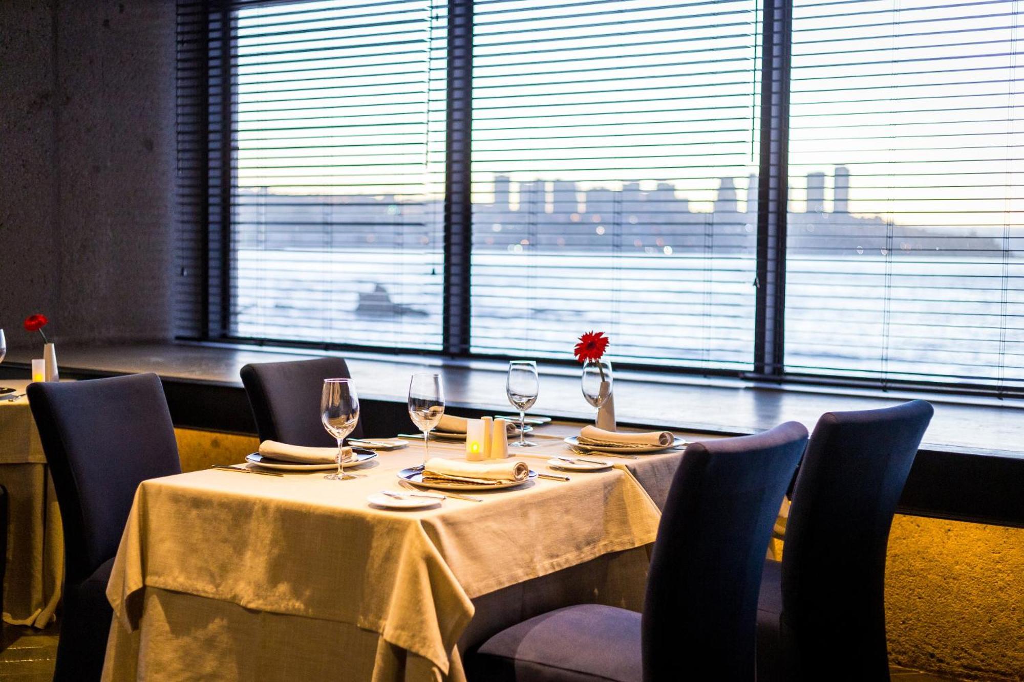 Radisson Blu Acqua Hotel & Spa Concon Bagian luar foto Restaurant