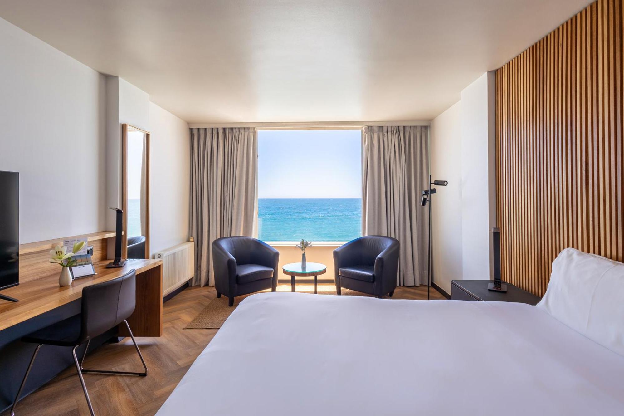 Radisson Blu Acqua Hotel & Spa Concon Bagian luar foto Deluxe sea view room
