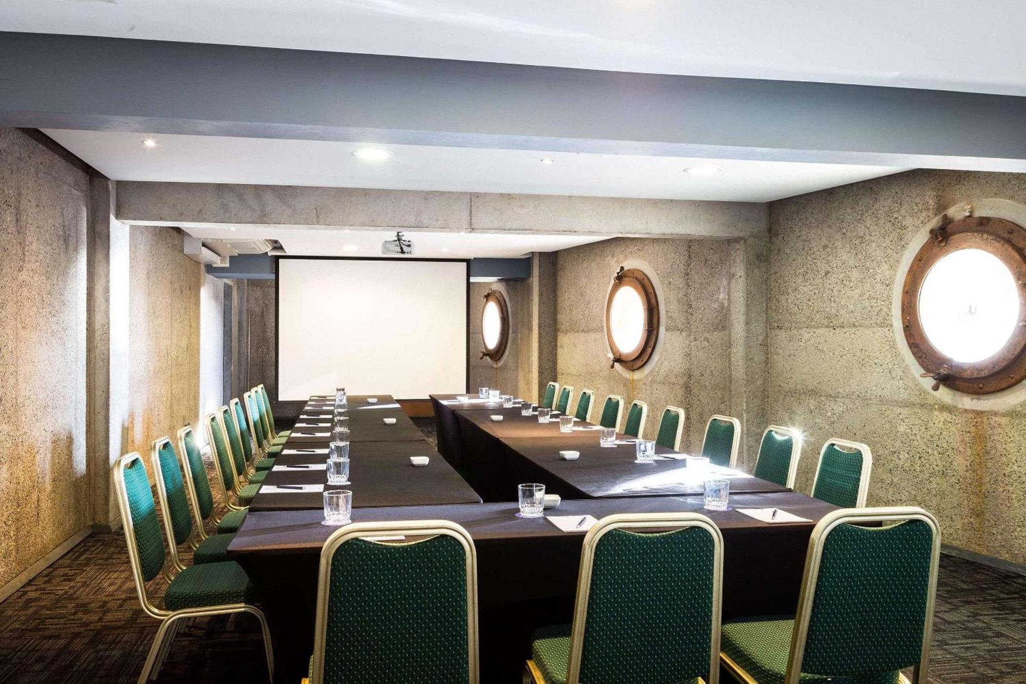 Radisson Blu Acqua Hotel & Spa Concon Bagian luar foto The meeting room