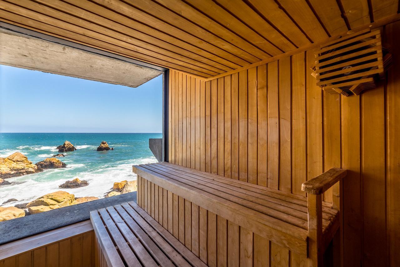 Radisson Blu Acqua Hotel & Spa Concon Bagian luar foto Sauna at the Bay of Whales
